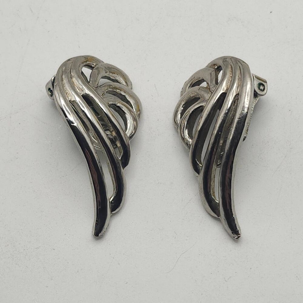 Vintage Silver Tone Wing Clip On Earrings Abstract Openwork Statement 1.5in‎